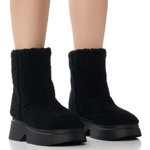 Women's Black Snow Cozy Sherpa Ankle Booties